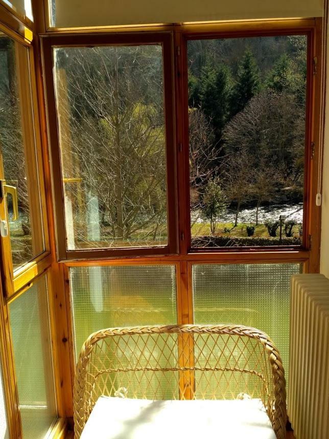 Duplex Con Jardin En Ezcarayアパートメント エクステリア 写真