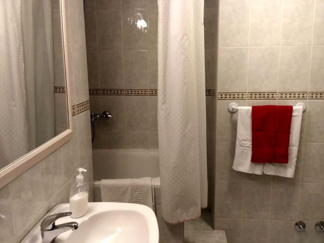 Duplex Con Jardin En Ezcarayアパートメント エクステリア 写真